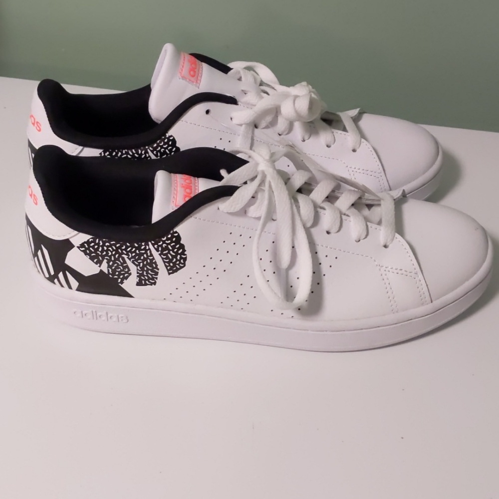 Women's shoes